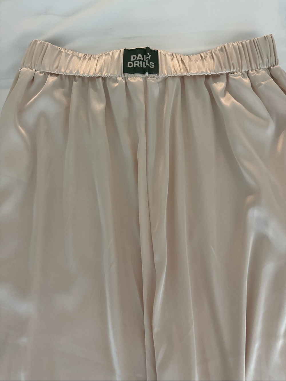 Daily Drills Satin Elastic Waist Skirt in Cream